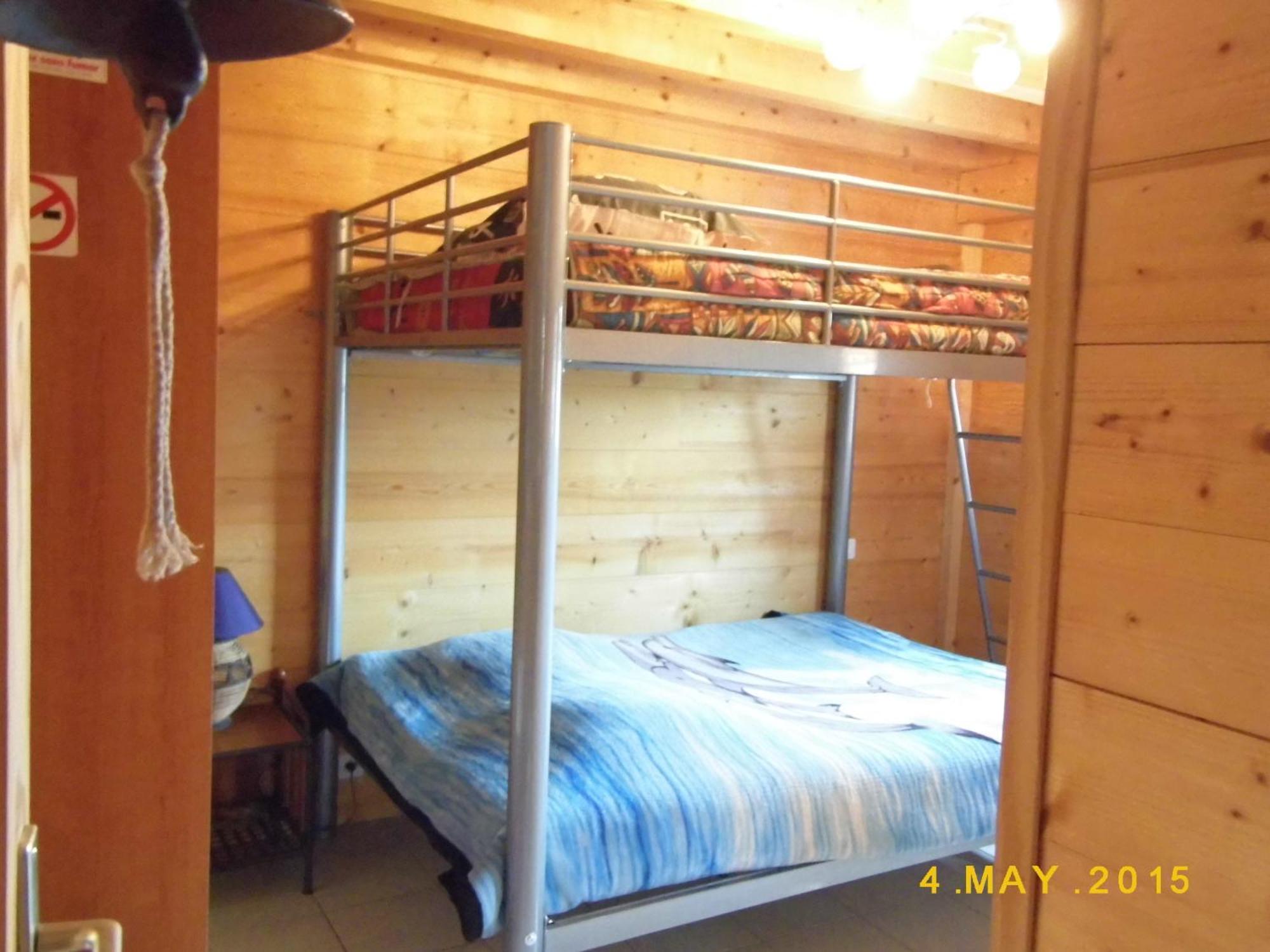 Le Chalet Du Roc La Panouse  Room photo